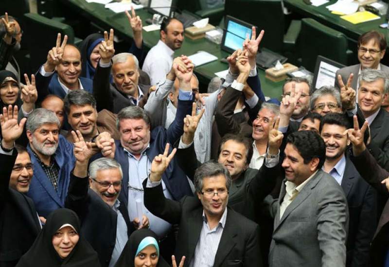 معمای ردصلاحیت ۹۰ نماینده مجلس