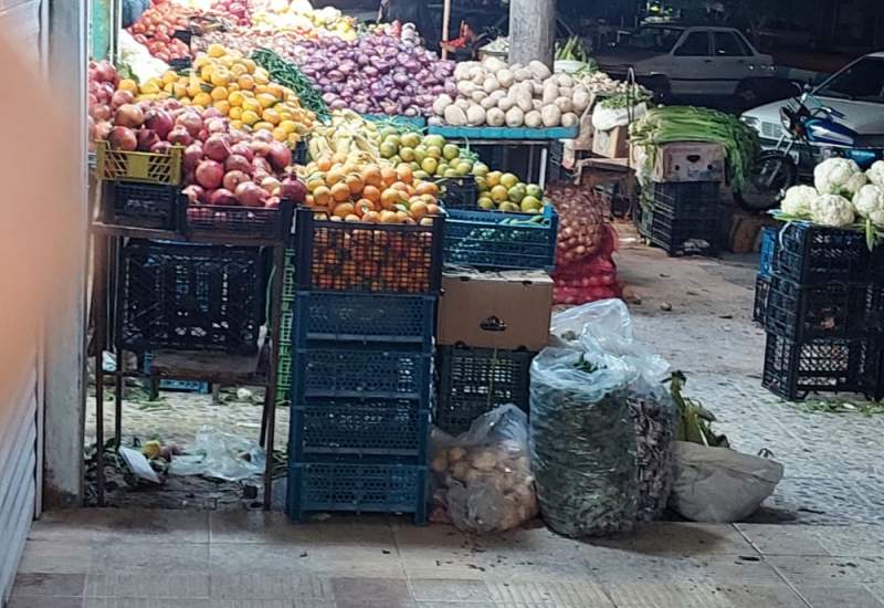 تخلف و تعدی مغازه داران بازار میوه وتره بار گچساران!