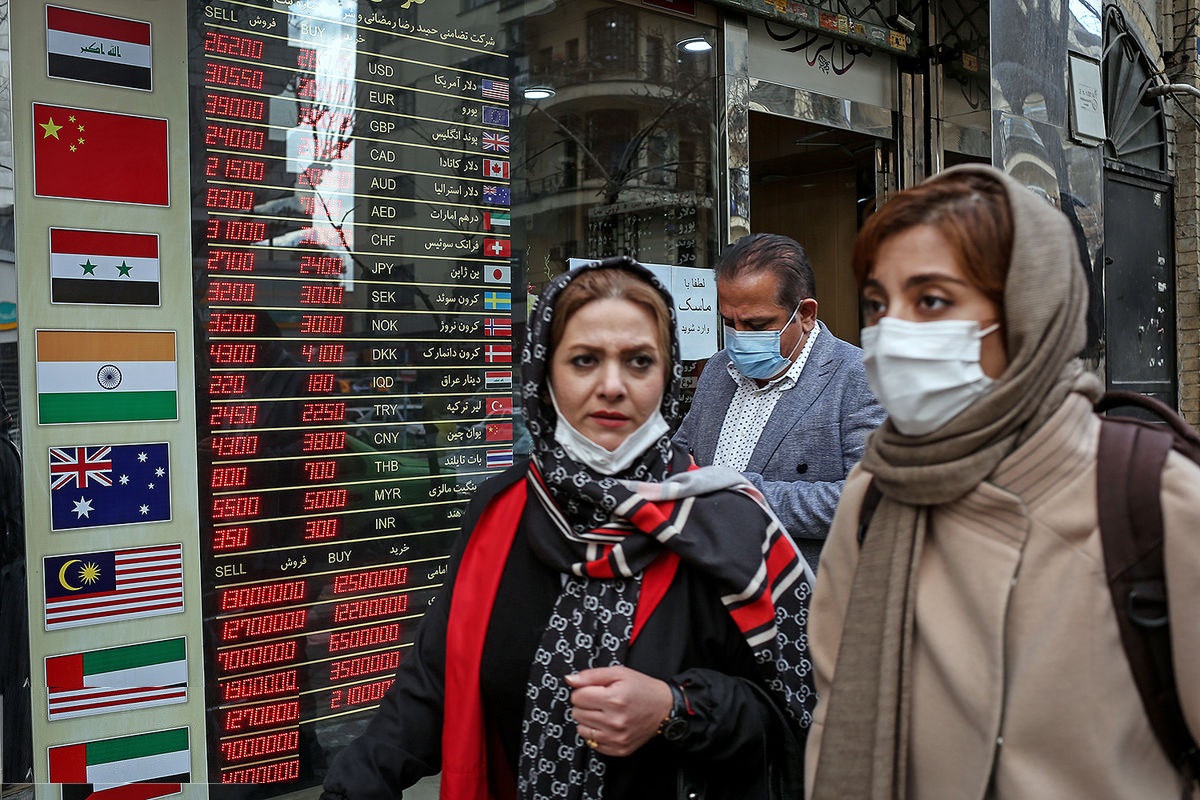 موج خبری در بازار دلار