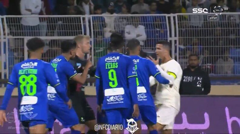 رونالدو با عرب‌ها سرشاخ شد!