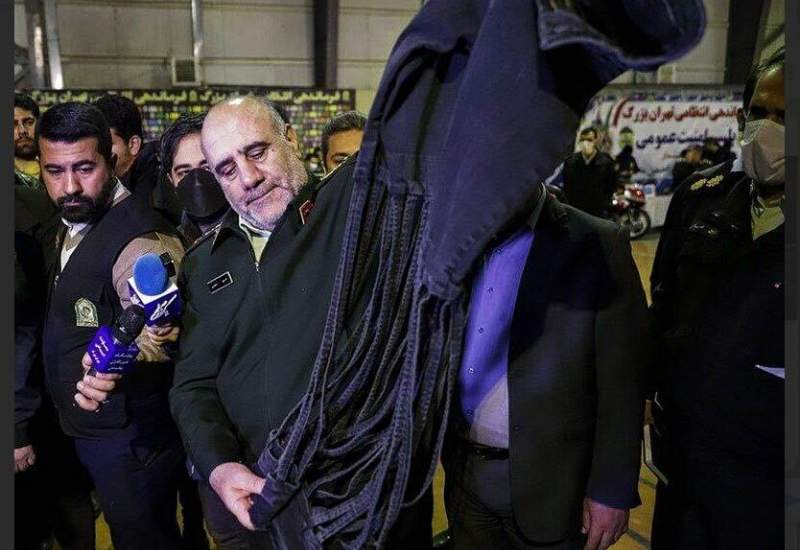 (تصاویر) شلوارهای زنانه در بازار تهران جنجالی شد