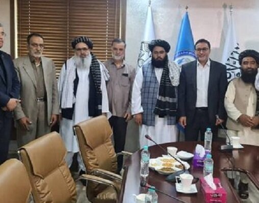 دیدار جنجالی نمایندگان عضو جبهه پایداری با طالبان دیدار جنجالی نمایندگان عضو جبهه پایداری با طالبان