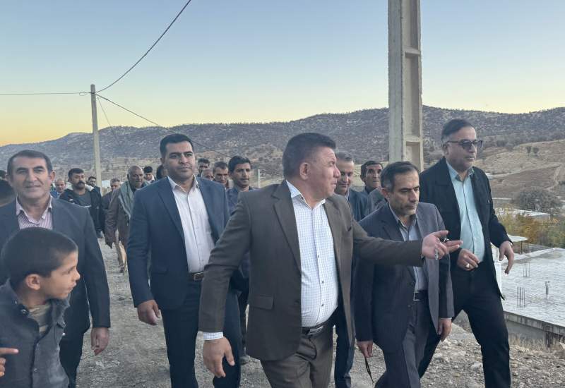 بازدید فرماندار بویراحمد و تعدادی از مدیران استانی و شهرستانی از روستای موگر کبگیان