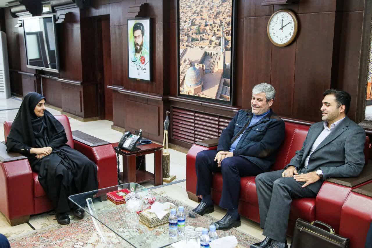 نشست مشترک تاجگردون، رحمانی و وزیر راه و شهرسازی + تصاویر