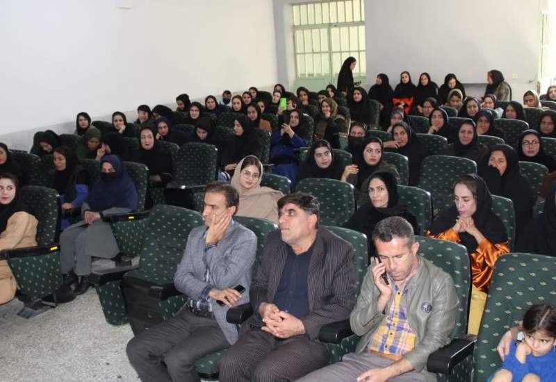 برگزاری دوره مهارت افزایی آموزش نماز به کودکان با حضور مربیان شهر دهدشت