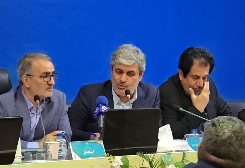جلسه بررسی پروژه‌های آبرسانی گچساران و باشت؛ انتقاد تند تاجگردون و استاندار کهگیلویه و بویراحمد از مدیران بر سر یک پروژه / نماینده معتمدی‌پور از همه‌جا بی‌اطلاع بود / استاندار کهگیلویه و بویراحمد عصبانی شد و گفت: مسخره کرده‌اید، 6 ماه هیچ کاری نکرده‌اید / چرا معتمدی‌پور رئیس سازمان جهاد کشاورزی در جلسه حاضر نشد؟