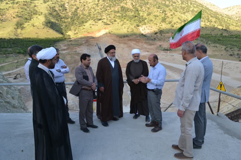 نماینده ولی‌فقیه در کهگیلویه و بویراحمد: سد تنگ سرخ یاسوج ضرورتی انکارناپذیر برای حل بحران آبی /  امضای تفاهم‌نامه میان شرکت آب منطقه‌ای و پارک علم و فناوری