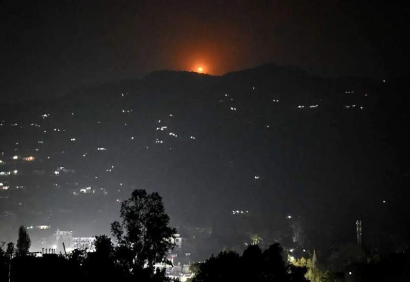 فیلم و تصاویر | جزئیات حمله موشکی هند به پاکستان؛ ۷۲ کشته و زخمی  <img src="/images/video_icon.png" width="11" height="10" border="0" align="top">