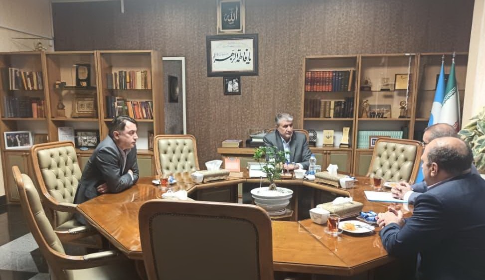 تصاویر  |  دیدار استاندار کهگیلویه و بویراحمد با رئیس سازمان انرژی اتمی ایران