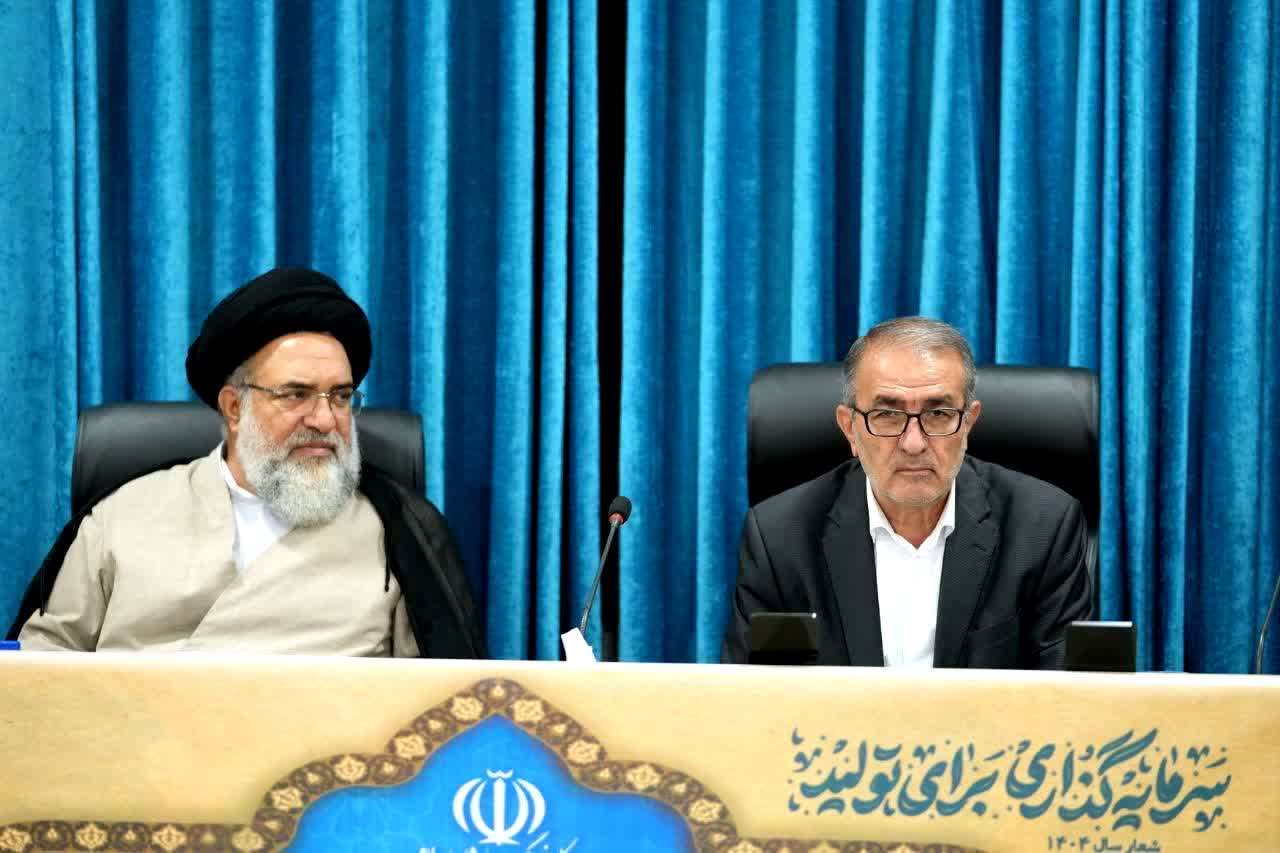 تصاویر |  آیت‌الله حسینی: همبستگی اجتماعی، راه نجات کشور است / رحمانی: دشمن در خاموش‌کردن صدای حق‌طلبی ملت ایران شکست خورد / درخشان: صلابت نیروهای مسلح باید در تولیدات رسانه‌ای بازتاب یابد