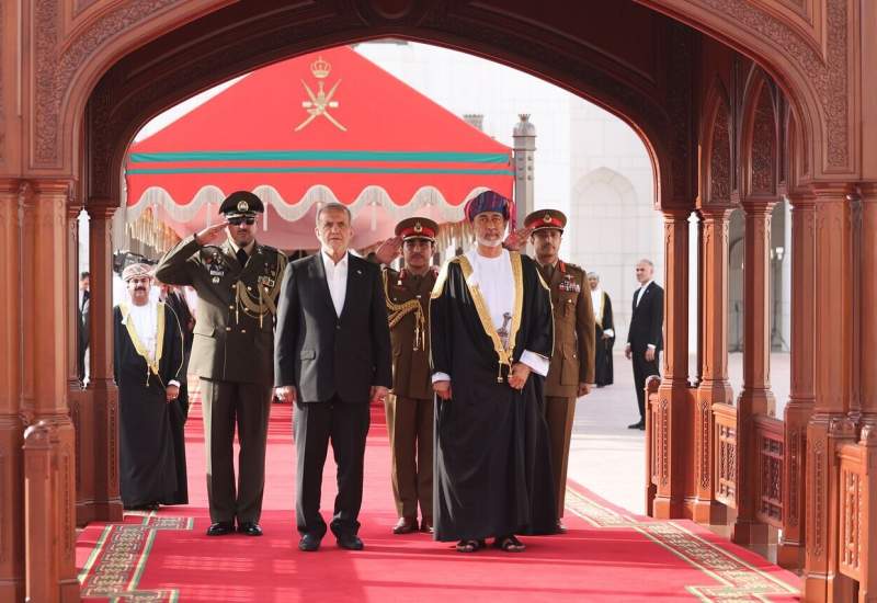 در دیدار با سلطان عمان؛ پزشکیان از وساطت مسقط میان ایران و آمریکا قدردانی کرد / سلطان عمان: هیچ منفعت و مصلحت شخصی دنبال نمی‌کنیم