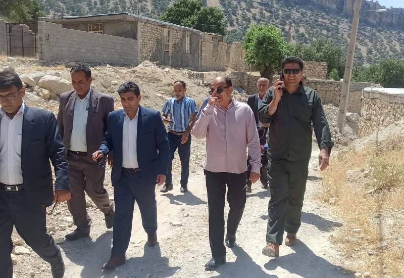 نبرد فرماندار لنده علیه محرومیت در روستاها/بازدید میدانی فرماندار لنده از روستاهای بخش موگرمون با هدف رفع مشکلات و توسعه زیرساخت‌ها  <img src="/images/picture_icon.png" width="11" height="10" border="0" align="top">