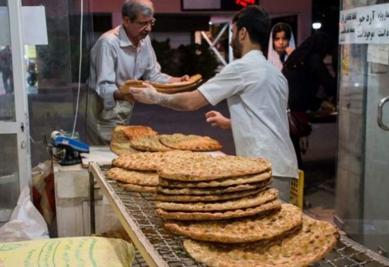 قیمت جدید نان در تهران اعلام شد / لواش ۷۰۰ تا ۹۰۰ تومان، تافتون ۸۵۰ تا ۱۵۰۰ تومان، بربری ۲۵۰۰ تا ۳۵۰۰ تومان و سنگک ساده ۵ هزار تومان