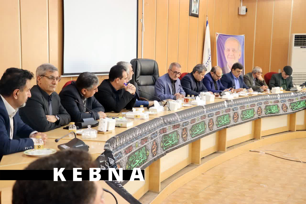 نریمان، عضو هیئتعلمی دانشگاه آزاد اسلامی کهگیلویه و بویراحمد: امروز وقت تدبیر دوبر است / آدم عاقل از یک سوراخ دوبار گزیده نمیشود، بار سوم نباید خطا کنیم / انسجام و همبستگی ملی با با مبارزه جدی با مظاهر فساد، اختلاس و هر آنچه ذائقه مردم را تلخ کرده است، حفظ و تقویت میشود / خلأ حضور نخبگان در بسیاری از نهادها و ساختارها محسوس است /