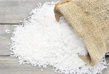 کالاهای اساسی به‌وفور در بازار موجود است / روغن به‌زودی انبوه توزیع می‌شود / عرضه برنج در دست چند شرکت خاص است و این موجب افزایش قیمت شده