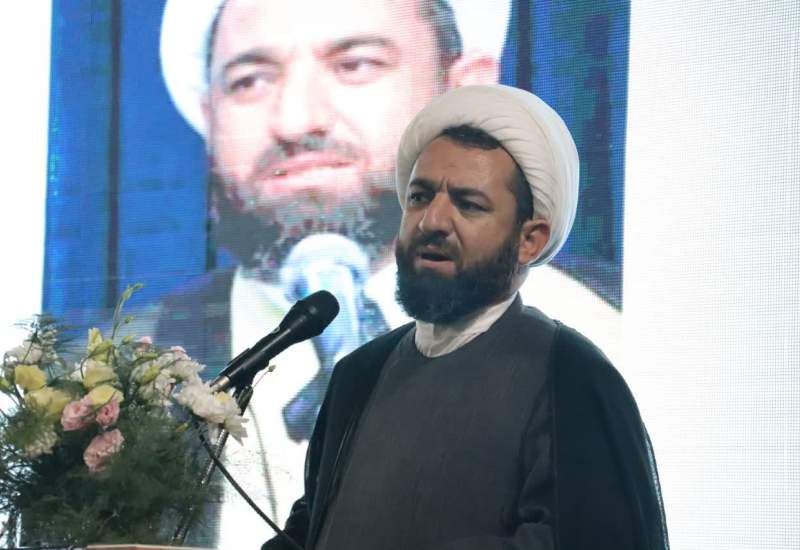 امام جمعه دهدشت در حضور استاندار کهگیلویه و بویراحمد: تخصیص‌های استانی کفایت نمی‌کند و پروژه‌هایی مانند سد سرپری ماه‌هاست که راکد مانده‌اند / نباید اجازه دهیم بودجه پروژه‌های ما در استان‌های دیگر هزینه شود یا به نفع عده‌ای خاص تبدیل گردد