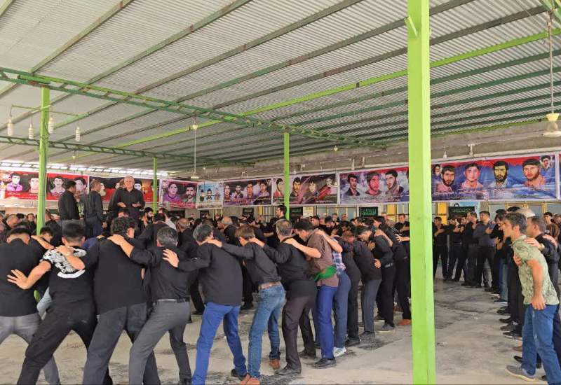 فیلم و تصاویر| مراسم عزاداری عاشورا در شهر سوق  <img src="/images/video_icon.png" width="11" height="10" border="0" align="top">