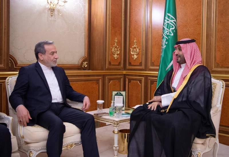 دیدار عراقچی با بن‌سلمان و وزیر دفاع سعودی که پنج روز پیش جلسه ای محرمانه با ترامپ درمورد ایران برگزار کرد