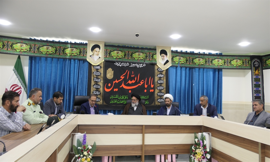 دیدار مدیرکل زندانهای کهگیلویه و بویراحمد با نماینده ولیفقیه / امینی: زندانیان محصول عملکرد همه نهادهای اجتماعیاند / آیتالله حسینی: زندانها مأمنی برای اصلاحاند نه مجازات