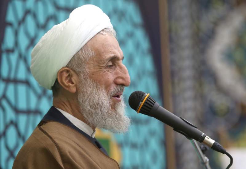 مسیح مهاجری: سپردن تریبون نمازجمعه به کسی که افکار عمومی خواهان کنار گذاشتن اوست، لجبازی با مردم است