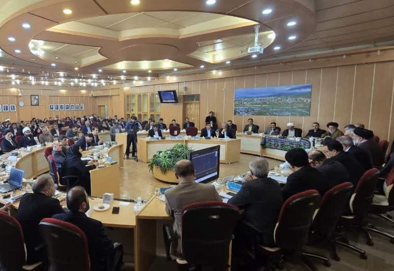 مسائل بزرگ، گفت‌وگوهای کوچک؛ آسیب‌شناسی نشست اخیر شورای اداری کهگیلویه و بویراحمد / چرا برخی مدیران به‌جای طرح مباحث کلان، به خرده‌ریزهای اداری می‌پردازند؟ / از بی‌نظمی در جلسه تا زمان نامناسب برگزاری آن
