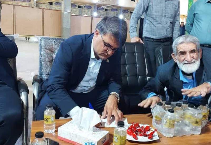 برپایی میز خدمت شهرداری در مصلی یاسوج