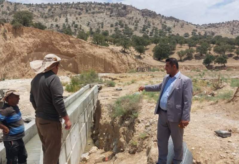 احداث و مرمت کانال کشاورزی روستای گرداب چاروسا
