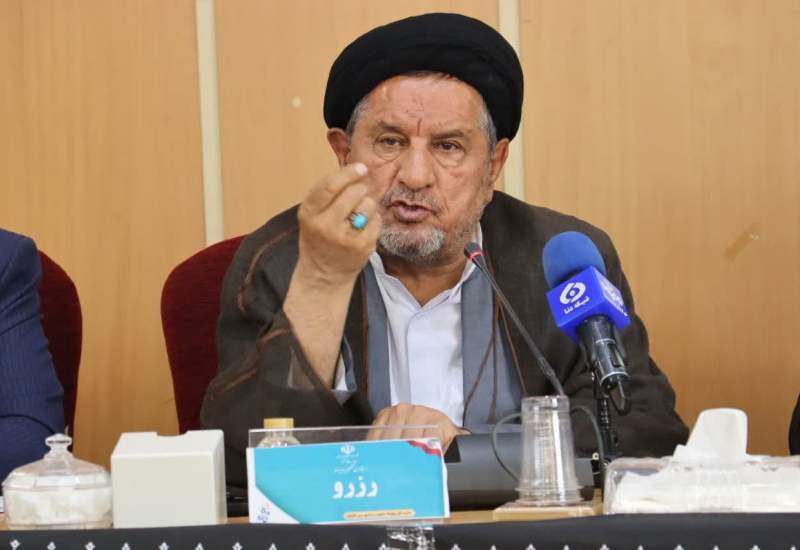 انتقاد موحد از نماینده خوزستان: به نماینده رامهرمز جایزه می دهم اگر بگوید منطقه گندمکار کجاست؟ اجازه نمی دهم حق مردم خورده شود/ استاندار کهگیلویه و بویراحمد و خوزستان این موضوع را مدیریت کنند/ قریب الوقوع بودن سفر رئیس جمهور چندان برنامه ریزی جالبی نیست/پتروشیمی چرام در دولت رئیسی مصوبه هیئت دولت بود اما الان در هاله ابهام است