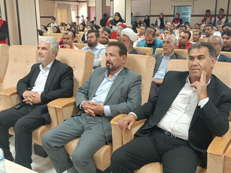 عکس| تودیع و معارفه مدیر عامل جمعیت هلالاحمر کهگیلویه وبویراحمد مراسم تودیع و معارفه مدیران عامل جمعیت هلالاحمر کهگیلویه و بویراحمد، روز سهشنبه، ۲۸ مرداد ماه در یاسوج برگزار شد؛ در این مراسم، سید عادل رهبریان به عنوان سرپرست جدید معرفی و از زحمات کاظم فلاحی دوست مدیرعامل پیشین قدردانی شد.