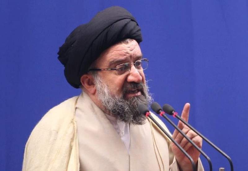 احمد خاتمی، امام جمعه تهران خطاب به استاندار مازندران: چرا کارگزاری می‌گوید وقتی مردم گرسنه هستند، اعتقادی به حجاب و عفاف ندارد؟ / بیخود کردی مسئولیت گرفتی / بعد آن کارگزار می‌گوید منظورم لایحه حجاب بود که این عذر بدتر از گناه است، زیرا ۱۲ عضو شورای نگهبان آن لایحه را تایید کرده‌اند / نباید جرات کنید این اراجیف را بگویید / واکنش به بیانیه اصلاح‌طلبان: در این سیاه نامه 5 تهمت به مردم زدند