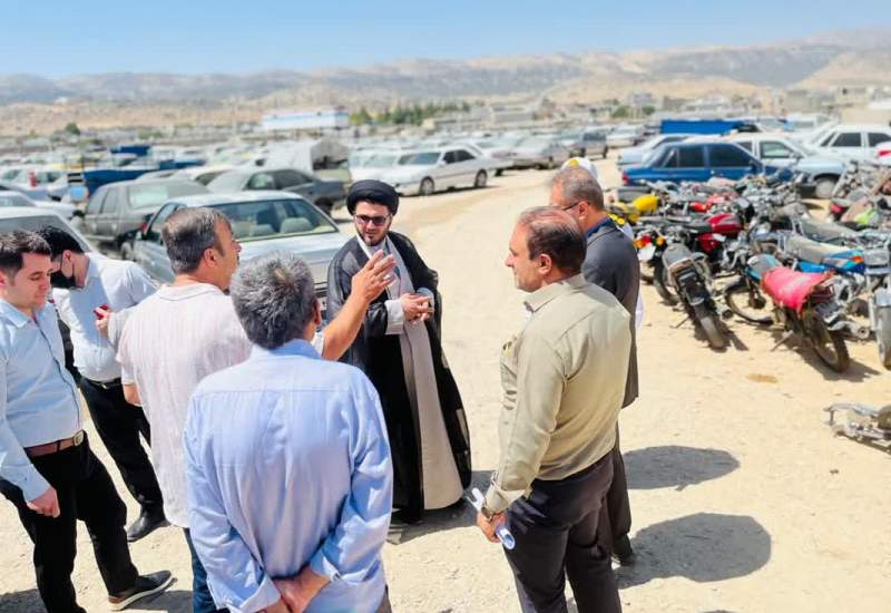بازدید معاون دادستان مرکز استان از پارکینگ خودروهای توقیفی یاسوج  <img src="/images/picture_icon.png" width="11" height="10" border="0" align="top">
