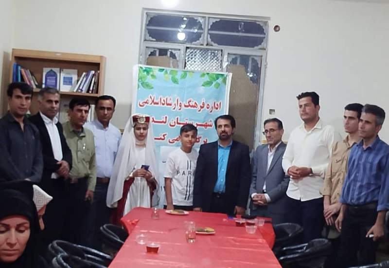 برگزاری گرامیداشت هفته دولت با حضور اهالی فرهنگ،هنر و رسانه در لنده/فرهنگسرای لنده مطالبه اهالی فرهنگ،هنر و رسانه