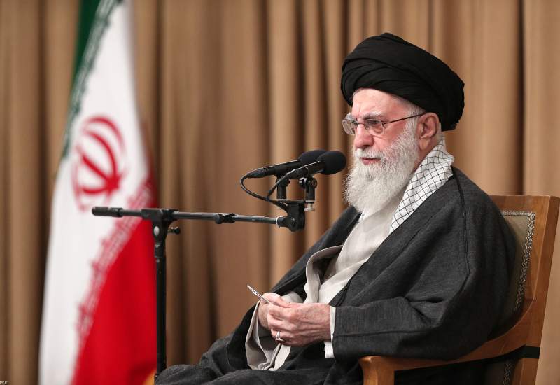 دیدار رئیس‌جمهور و اعضای هیئت دولت با رهبر انقلاب /  معیشت مردم مهمترین مسئله است برای انضباط بازار چاره‌اندیشی شود