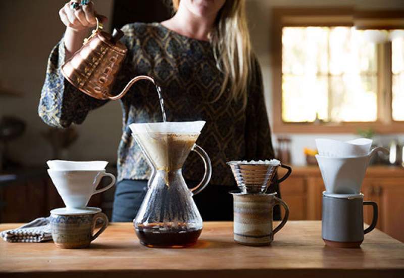 قهوه ناشتا؛ فاجعه یا فرصت؟ عوارض و فواید نوشیدن قهوه با شکم خالی