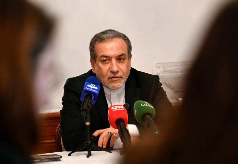 عراقچی: احتمالا جلسه دیگری با مسئول سیاست خارجی اتحادیه اروپا تشکیل شود؛ البته منوط به این هست که اروپا تصمیم خودش را بگیرد  <img src="/images/video_icon.png" width="11" height="10" border="0" align="top">