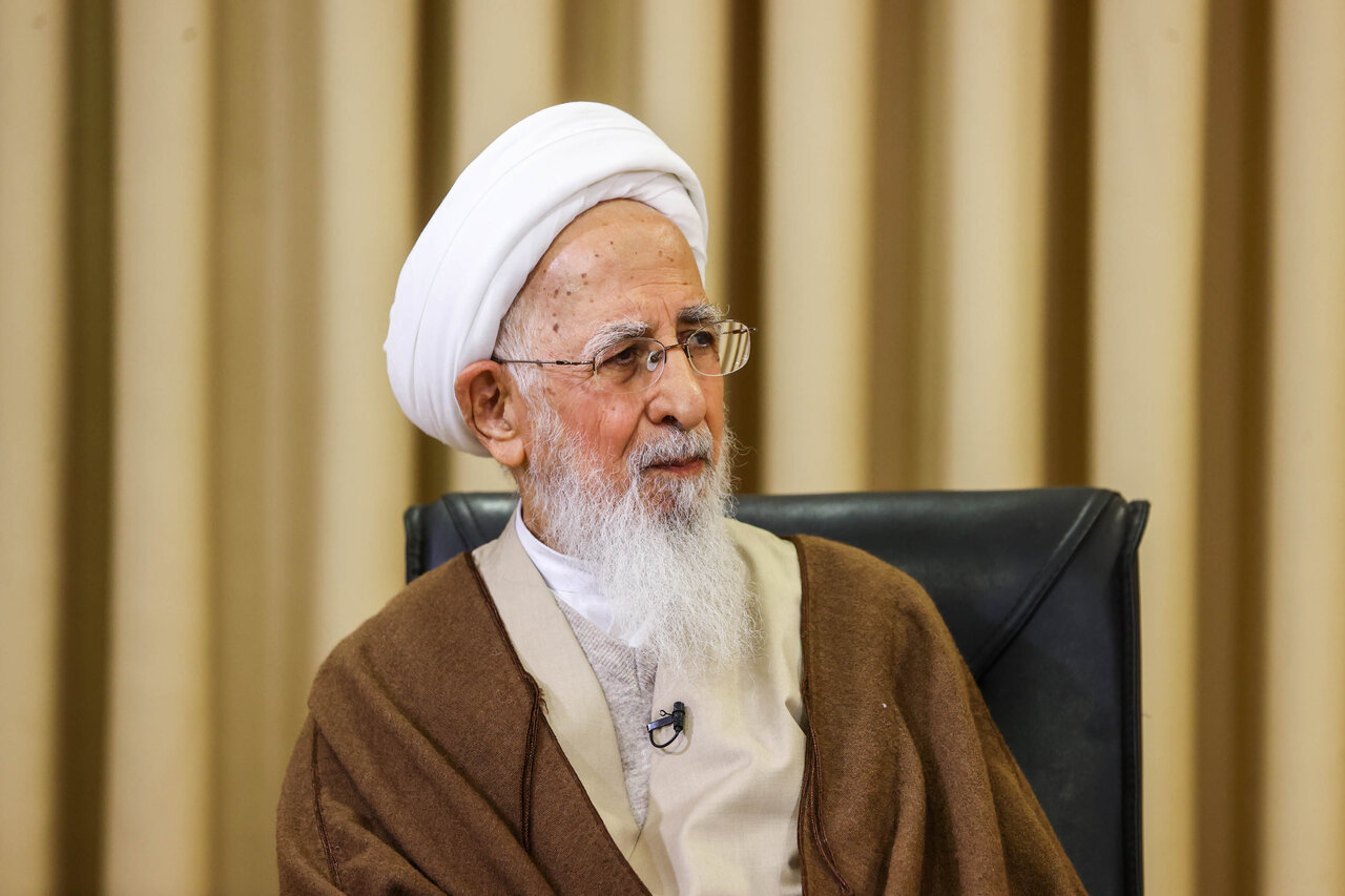 آیت‌الله جوادی: پاکی مملکت در گرو طهارت مدیران و مسئولان است / برای سامان یافتن امور کشور باید انسان‌های صالح و شایسته در جایگاه های مدیریتی قرار گیرند
