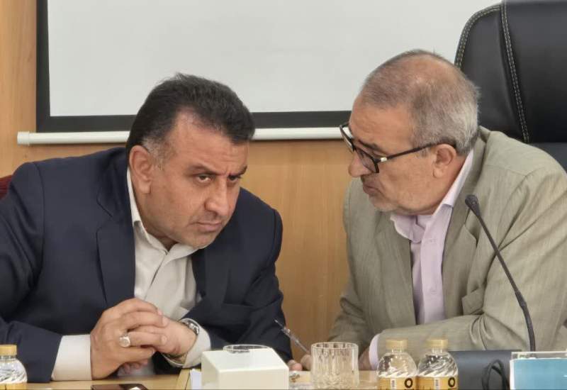 استاندار کهگیلویه و بویراحمد خطاب به مدیرکل صمت:  ۱۴ میلیارد تومان باید سریع جذب می‌شد، نباید پول معطل بماند و در نهایت گفته شود مشکلی وجود ندارد /  اگر دستگاهی در جذب اعتبارات کوتاهی کند، هیچ تعارفی نداریم / تکلیف شهامت، سهمگین و شریف‌پور  / از همه مدیران می‌خواهم گزارش‌هایی که نمایندگان نیاز دارند، با کیفیت و دقت تهیه کنند