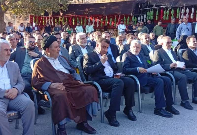 دومین جشنواره انگور کهگیلویه و بویراحمد با حضور وزیر میراث فرهنگی / خواسته‌های فرماندار دنا از وزیر / استاندار کهگیلویه و بویراحمد: شاخص‌های اقتصادی استان مناسب نیست  <img src="/images/picture_icon.png" width="11" height="10" border="0" align="top">