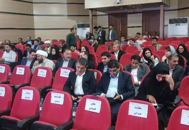 مدیران و خبرنگاران کهگیلویه یک ساعت و نیم سر کار گذاشته شدند/ بازدید سانسور شده از بافت قدیمی شهر دهدشت/ آقای فرماندار اینگونه با رسانه های کهگیلویه تعامل می‌کنید؟