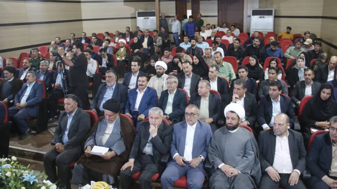 وزیر میراث فرهنگی در دهدشت: بافت تاریخی بلاد شاپور ، شناسنامه و هویت این دیار است/ موحد: میراث کهگیلویه چشم انتظار منجی اند/ رحمانی: ۴۲ پروژه گردشگری و میراث فرهنگی در مسیر تامین اعتبار/کاظمی‌جو: اولویت اول مردم کهگیلویه بافت تاریخی دهدشت است/ علت تاخیر یک و ساعت و نیمه شورای اداری چه بود؟
