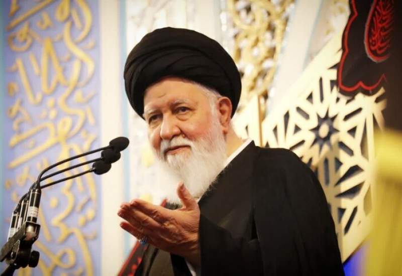 علم الهدی: آن کاسبی که هر روز قیمت ارز و دلار را نگاه می‌کند و بر نرخ اجناس خود می‌افزاید، خائن به خداست و مسلمان نیست /دشمن می‌خواهد خداباوری را با توسعه مفاسد اخلاقی و اجتماعی در جامعه ما از بین ببرد