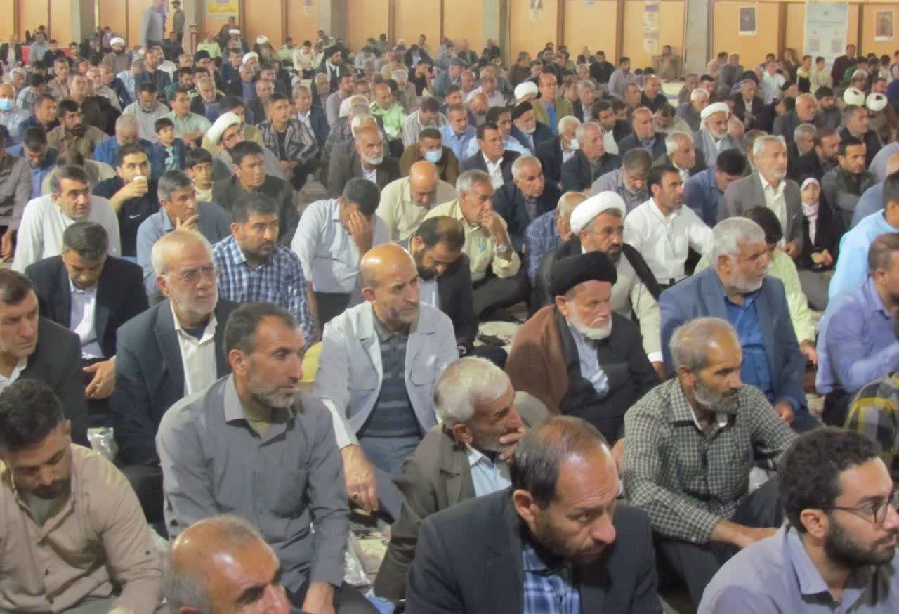 هشدار امام‌جمعه یاسوج: الگوهای انحرافی فرهنگی آینده کشور را تهدید می‌کند / امام‌جمعه یاسوج: ملک‌حسینی، شاگرد و یار حقیقی امام خمینی (ره) و نماد استقامت بود