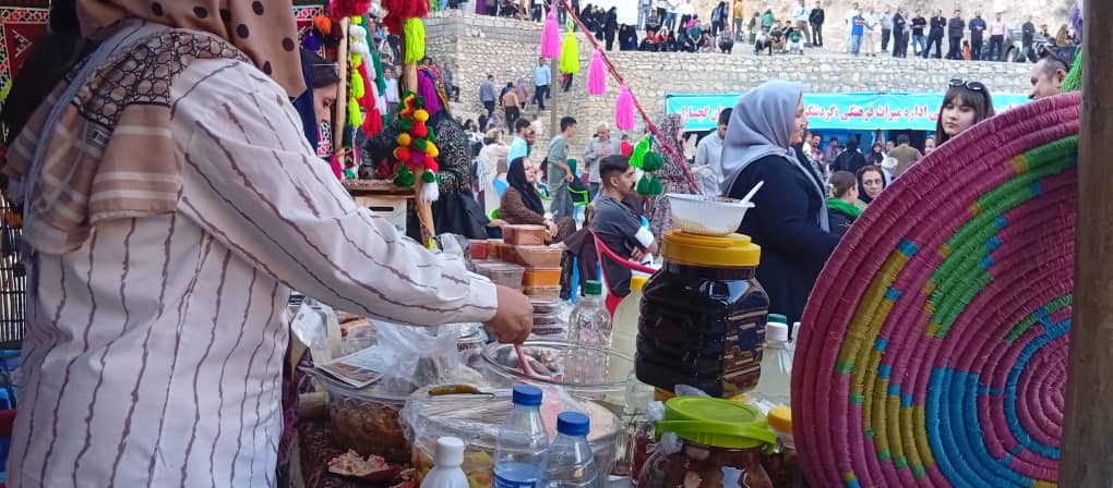 تصاویر | رؤیای جهانی‌شدن مارین؛ نخستین جشنواره انار در گچساران برگزار شد