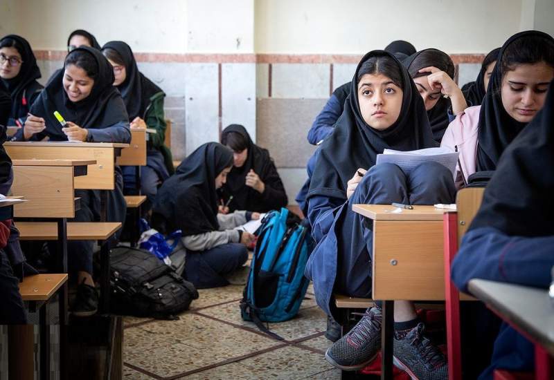 تغییرات معدل نهایی پایه دوازدهم استان کهگیلویه و بویراحمد نسبت به تغییرات میانگین کشوری بعد از ۴ سال مثبت گردید / معدل نهایی تمام استان‌ها اُفت کرد / بعد از ۴ سال نه‌تنها تغییرات میانگین معدل استان نسبت به تغییرات میانگین کشور مثبت شد؛ بلکه از حیث کاهش معدل نسبت به سال گذشته، در میان ۵ استان برتر کشور از حیث کمترین اُفت معدل نهایی قرار گرفت / انتظارات از ایوب رضایی برای سال آینده بالا رفت