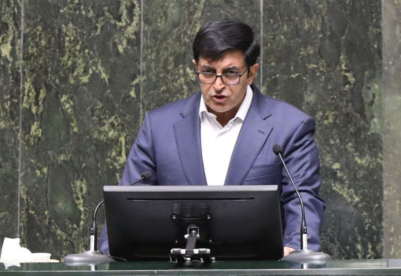 نمایندگان هیچ امکاناتی حتی اندازه بخشدار هم ندارند/برای نمایندگان در تهران و شهرستان هزینه ای پرداخت نمی شود