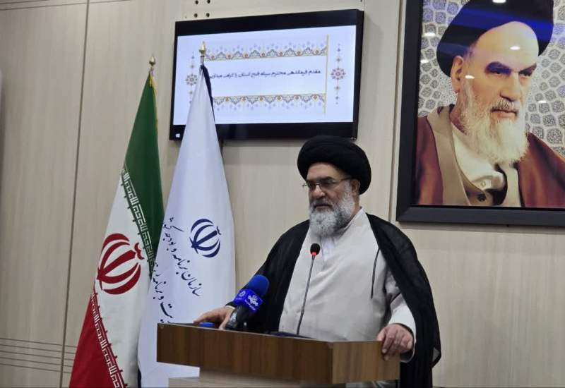 آیتالله حسینی در جشنواره شهید رجایی: بر سر سفره شهدا نشستهایم /  انتخاب نادرست مدیران، آغاز خطاها و تضییع بیتالمال /  چه طرحهایی اجرا شده که از اساس غلط بودهاند! /  چه هزینههایی صرف شده که مصداق تضییع بیتالمال است!  / چه تصمیماتی گرفته شده که به دلیل نبود تخصص و مهندسی دقیق، ناکارآمد بوده است! / مصرف انرژی ما برابر با کشوری با جمعیت ۴۰۰ تا ۵۰۰ میلیون نفر است