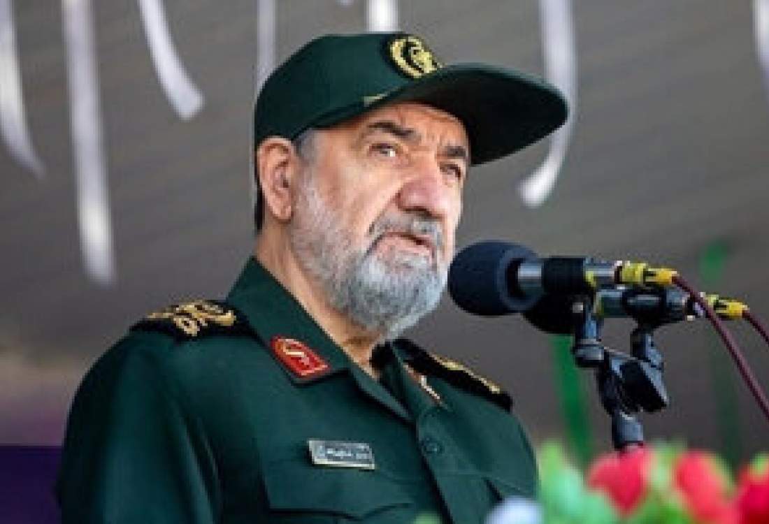 عکس| محسن رضایی آمریکا را تهدید کرد؛ به شدت تنبیه خواهد شد