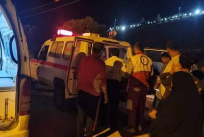 برخورد پژو پارس با تیر چراغ برق در مارگون/ ۴ نفر مصدوم شدند