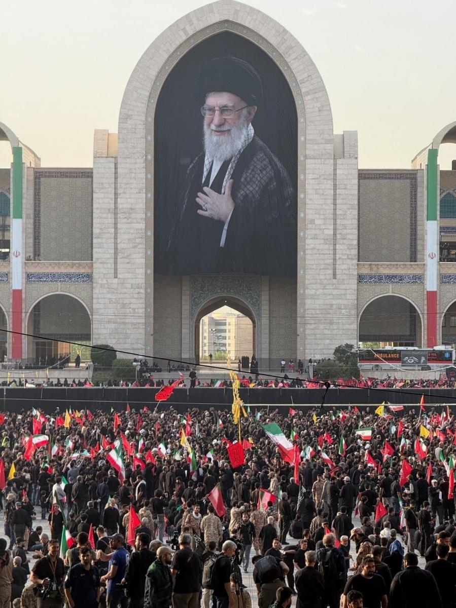وال استریت ژورنال: تشییع رهبر ایران نمادی از مخالفت با آمریکاست