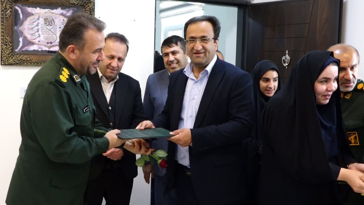 تصاویر | دیدار مدیرکل آموزش و پرورش کهگیلویه و بویراحمد با جانشین سپاه فتح / ایوب رضایی در خصوص انگشتر اهدایی رهبر انقلاب چه گفت؟